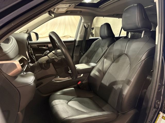 2022 Toyota Highlander Hybrid Limited