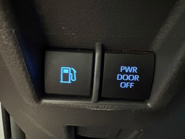 2024 Toyota Sienna XLE 8 Passenger