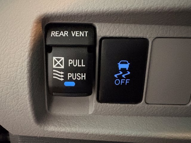 2020 Toyota Sienna XLE 8 Passenger