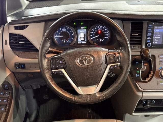 2020 Toyota Sienna XLE 8 Passenger