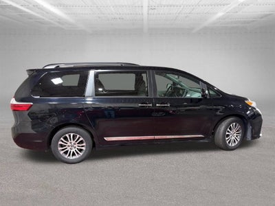 2020 Toyota Sienna XLE 8 Passenger
