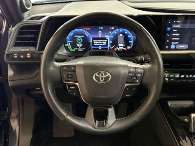 2025 Toyota Crown Signia Limited