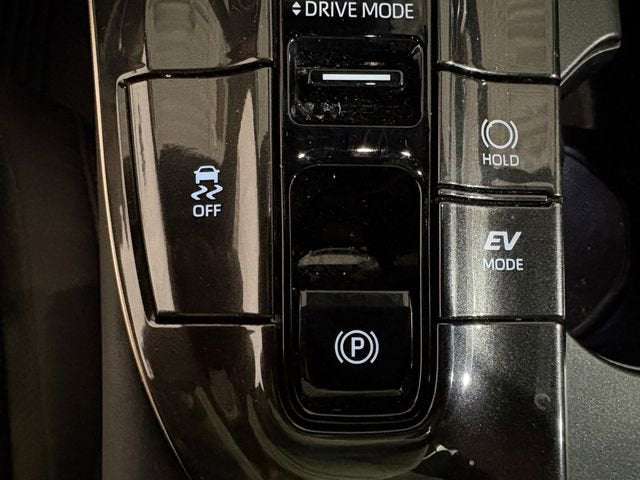 2025 Toyota Crown Signia Limited