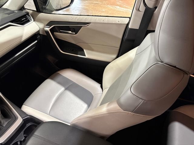 2019 Toyota RAV4 XLE Premium