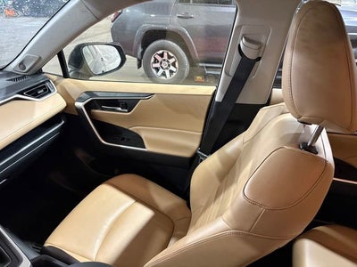 2021 Toyota RAV4 Hybrid XLE Premium