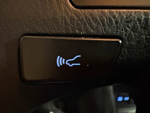 2018 Toyota RAV4 SE