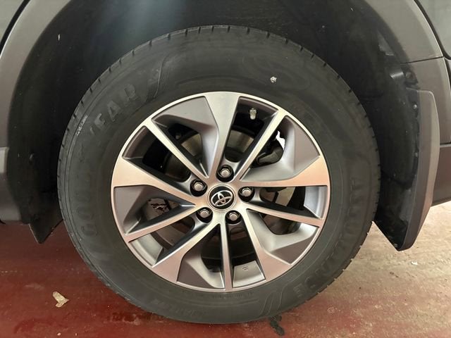 2018 Toyota RAV4 Hybrid XLE